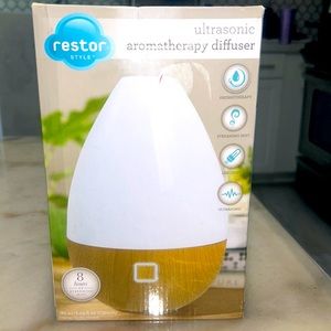 Aromatherapy Diffuser .. beautiful design.. New